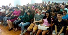 ​34 дитини з Житомирщини поїхали відпочивати у табір «Артек»/