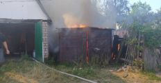 ​В Андрушівці вогнеборці ліквідували загоряння приватного гаража/