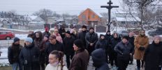 ​У Сінгурах під Житомиром жителі села блокувала місцеву церкву – вимагають переходу до ПЦУ/
