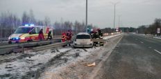 ​Роковое ДТП под Житомиром: Renault Megane наехал на колесоотбойник и столкнулся с электроопорой. ФОТО/