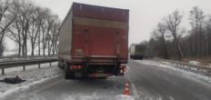 ​Хорошевская полиция выясняет обстоятельства столкновения двух грузовиков/