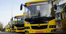 ​Віталій Бунечко: 26 громад Житомирщини отримали нові шкільні автобуси/