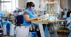 ​Компания Буткевич закупила более 25 000 защитных костюмов для медиков Житомирщины в местной швейной фабрики/