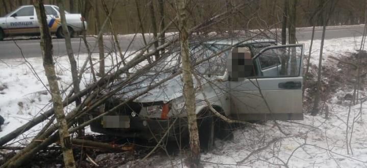 ​В Житомирской области полиция выясняет обстоятельства гибели водителя ВАЗа