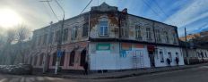 ​У Житомирі без дозвільної документації почали ремонтувати фасад будівлі в історичному ареалі міста/
