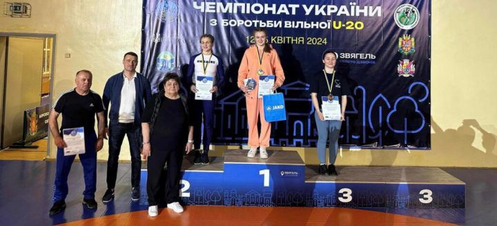​Спортсмени Житомирщини стали переможцями чемпіонату України з вільної боротьби серед юніорів та юніорок